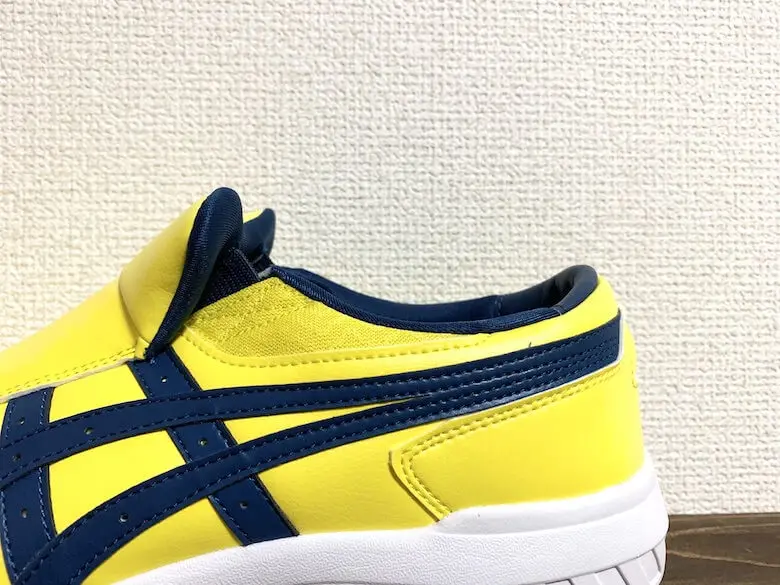 ウィンジョブCP211SLIP-ONは履き口が広くて脱ぎ履きしやすい