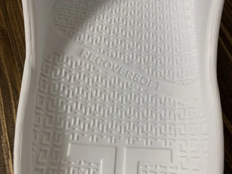 蒸れにくいサンダルのフットベット