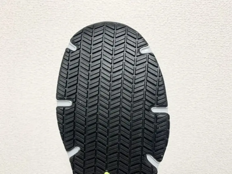 ニューバランス412はしゃがみやすい