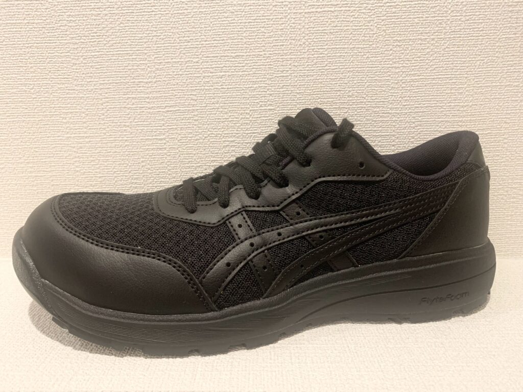 靴紐でおすすめの安全靴はウィンジョブCP221